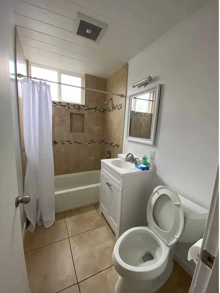 Bathroom remodel in Redwood City before remodeling